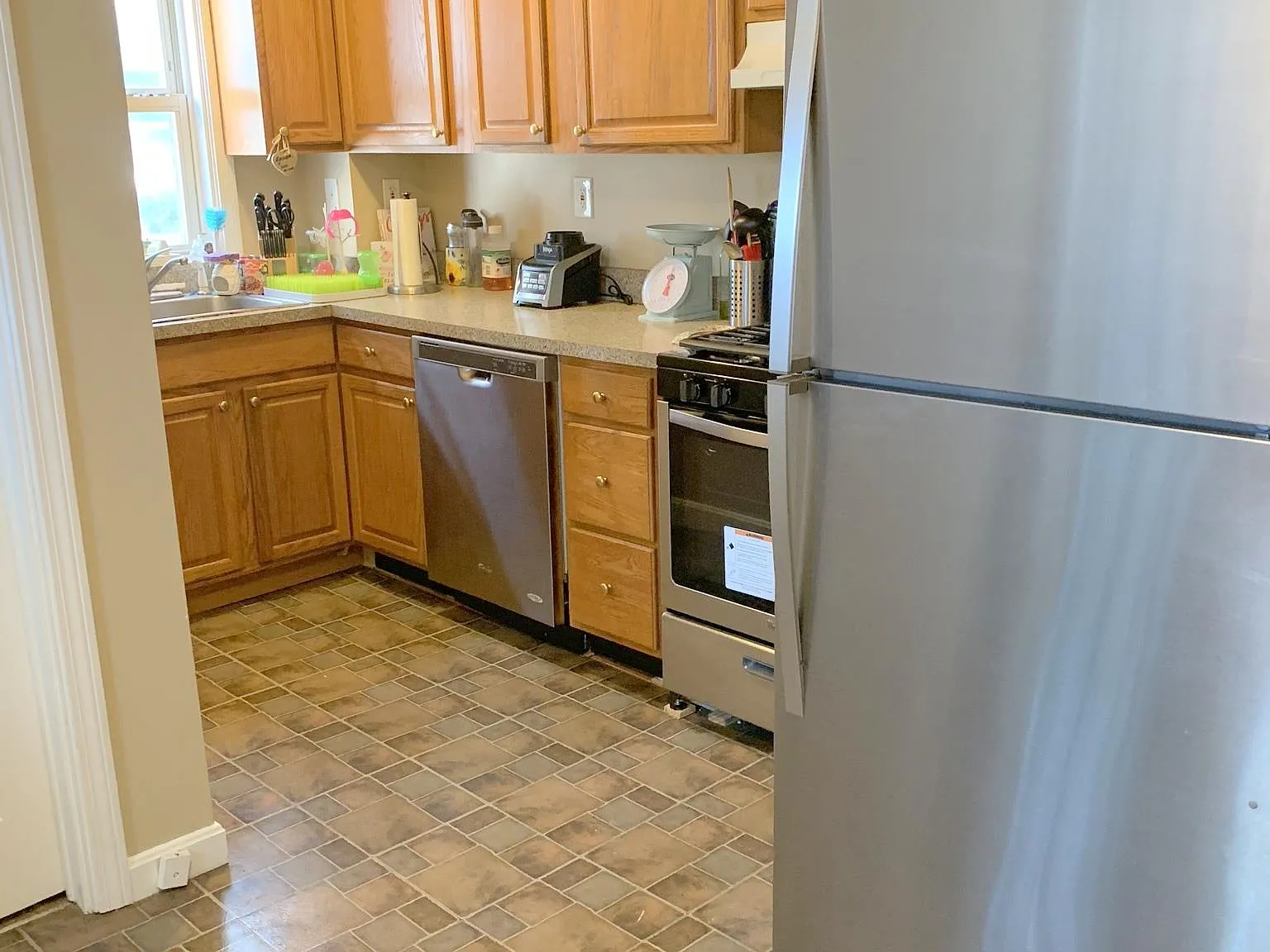 2 bed, 950 sqft, $2,600 — Photo 3