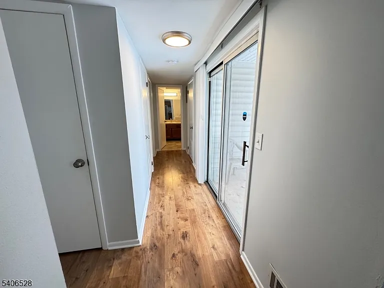 15C Hanover Sq #C — Photo 10