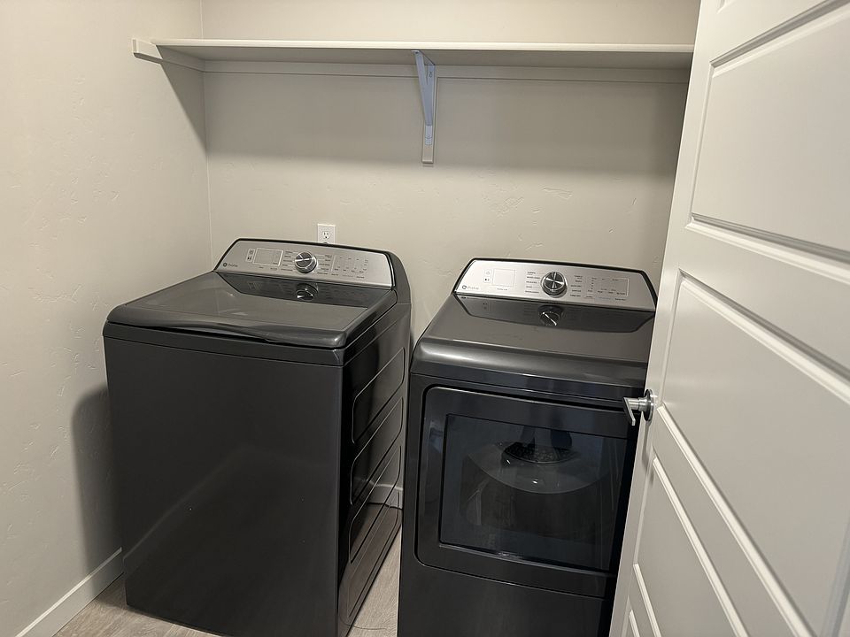 1st image of 528 N 44th St #303