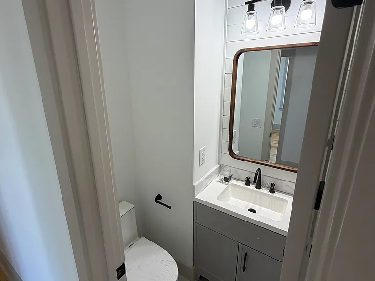 273 Ashley Ave — Photo 10