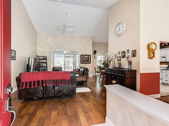 3rd image of 7006 Shadowood Cir