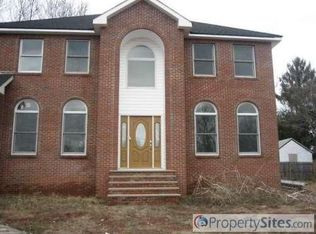 176 Walnut Ave, Somerset, NJ 08873