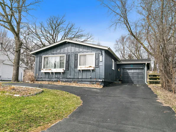 111 Woody Way, Lake In The Hills, IL 60156