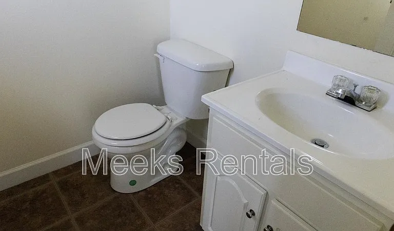 Ariel Pointe Townhomes — Photo 9
