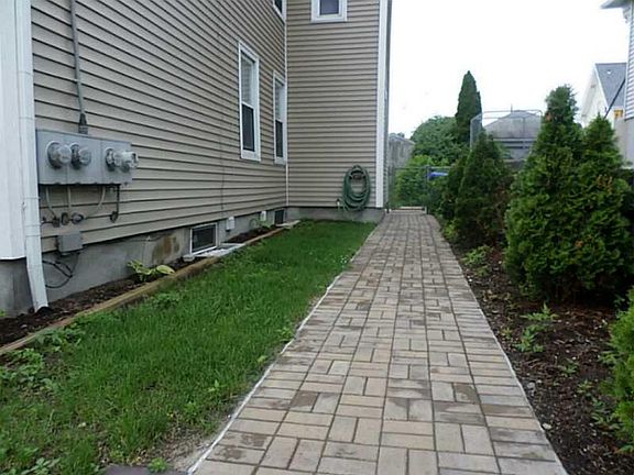 2nd image of 217 Warren Ave