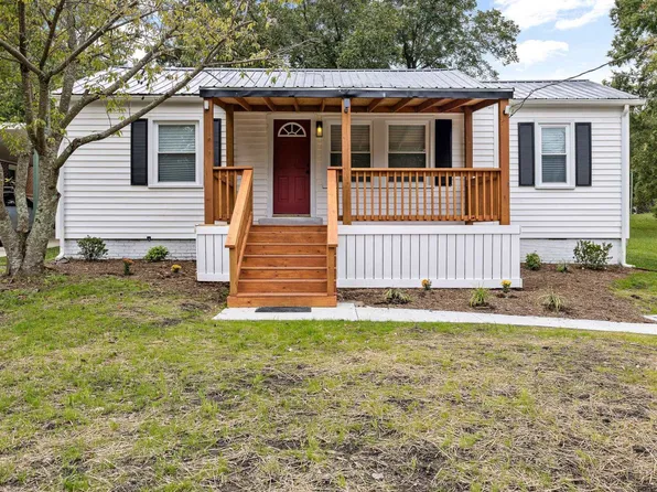 207 Delacroix St, Oxford, NC 27565