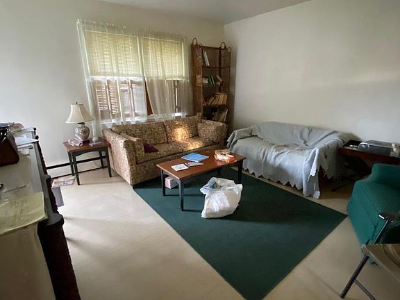 3rd image of 807 S Cass St