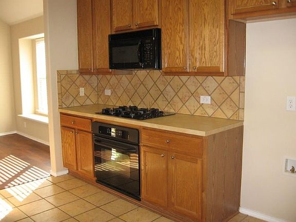 4th image of 8300 Juliette Dr
