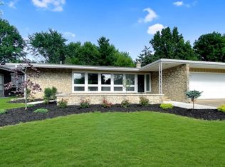 911 Lee Ave, Pt Clinton, OH 43452