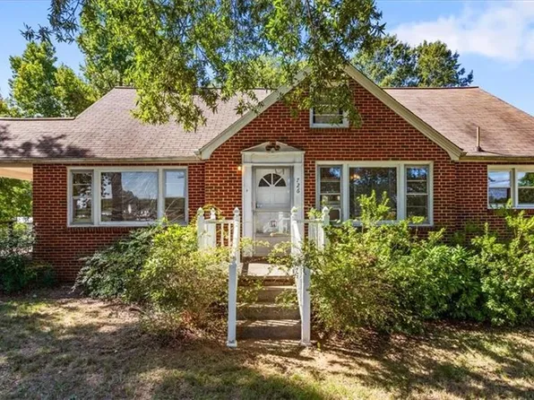 726 3rd Ave, Reidsville, NC 27320