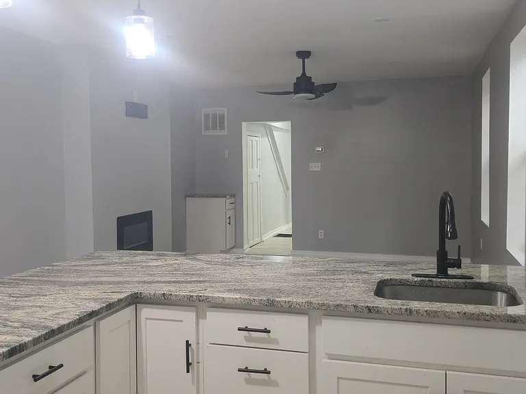 203 N Carey St #1 — Photo 10