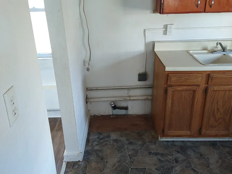 404 7th St #404 — Photo 9