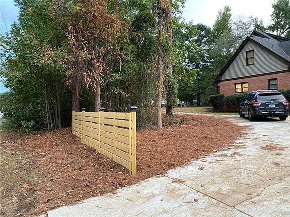2nd image of 201 Three Oaks Dr