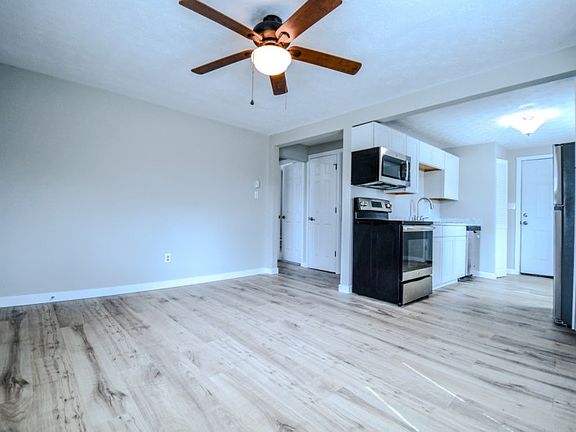 4th image of 736 Sagamore Ave