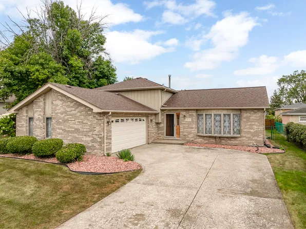 8515 Leclaire Ave, Burbank, IL 60459