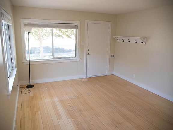 3rd image of 3540 Elvas Ave