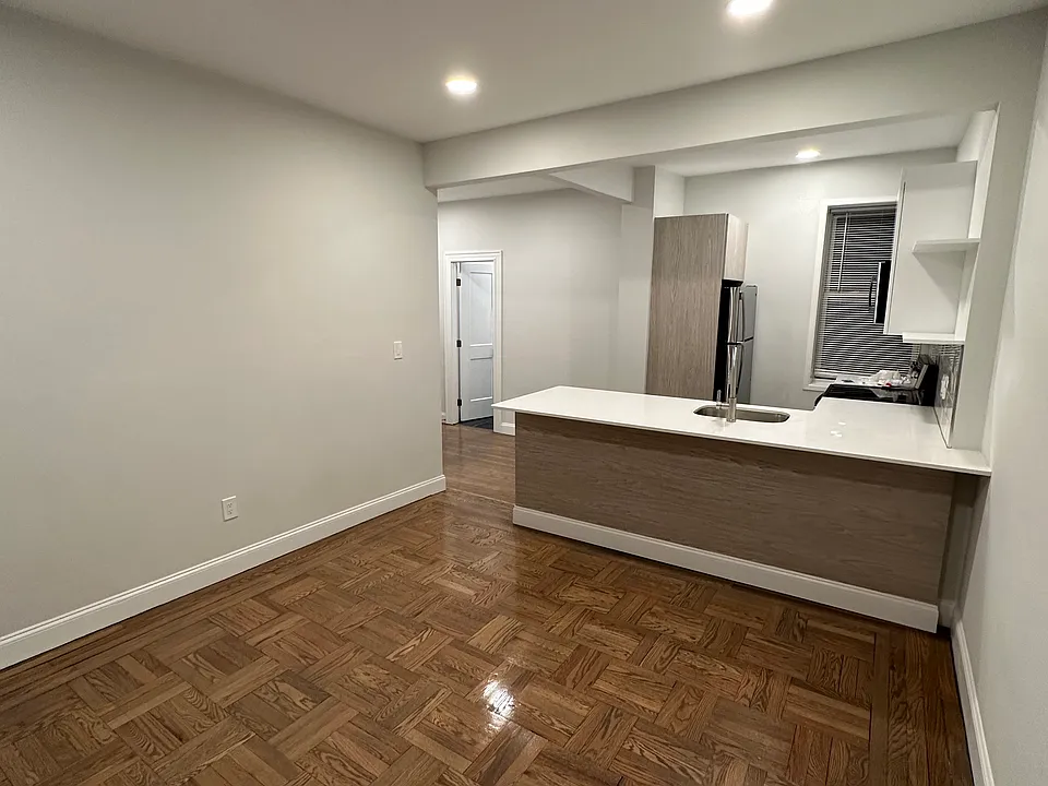 107 Jersey St #12