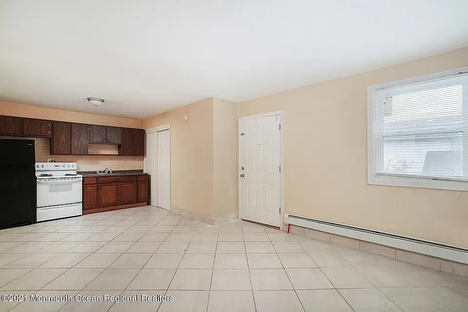 2 bed, 650 sqft, $1,700 — Photo 4
