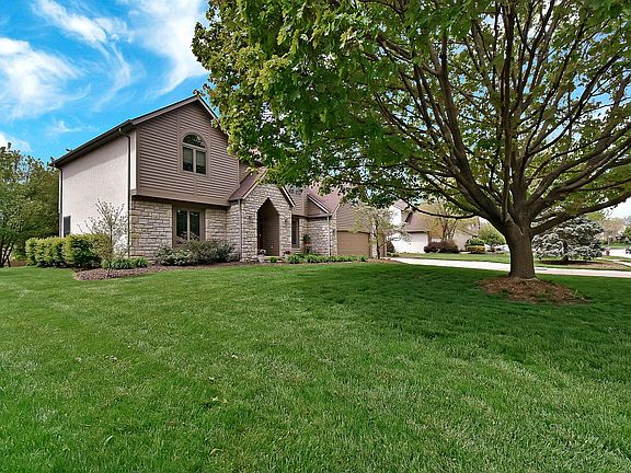 3rd image of 12797 Jeffrey Dr NW