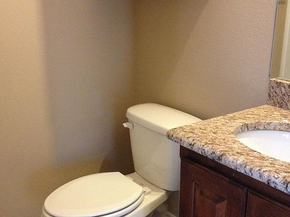 5th image of 681 N Bradford St APT 3