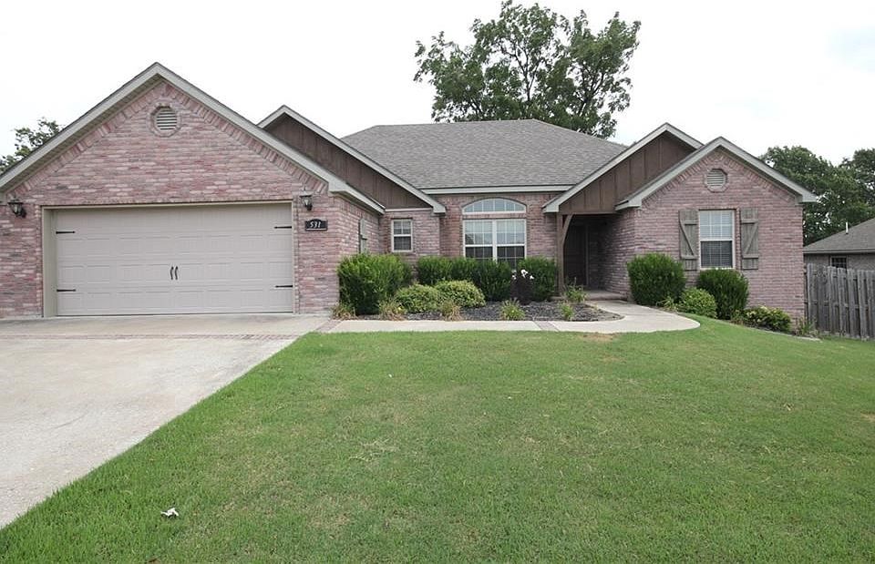 1st image of 531 Sorrento Dr
