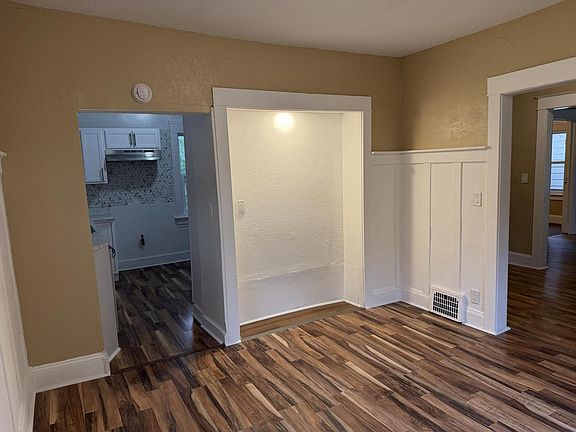 5th image of 3726 W Fairmount AVENUE