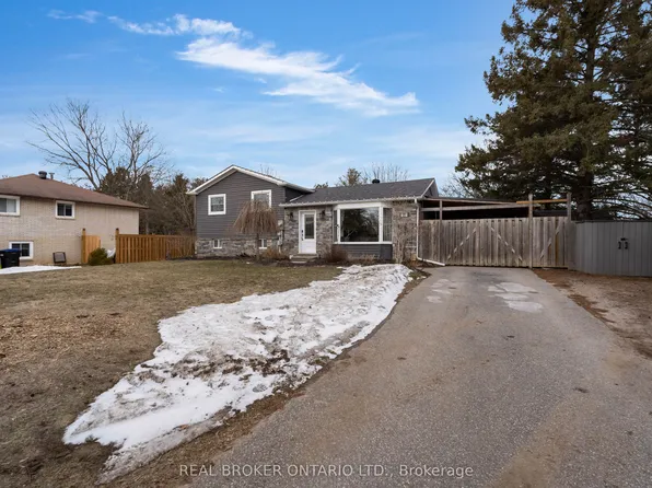 213 Centre St, Essa, ON L0M 1B0