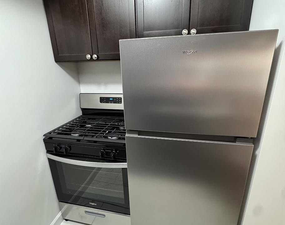 1st image of 6830 N Sheridan Rd APT 263