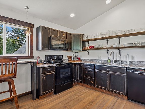 5th image of 210 Beaver Lake Rd #1