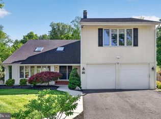 91 Carlton Ave, Marlton, NJ 08053