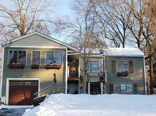 77 Woodlawn Rd, Sparta, NJ 07871