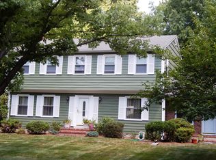 10 New England Dr, Lake Hiawatha, NJ