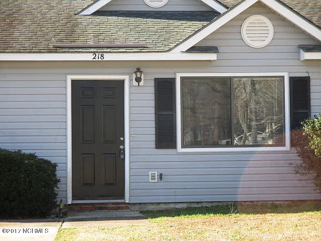 1 bed, 1.0 bath, 500 sqft, $925 — Photo 1