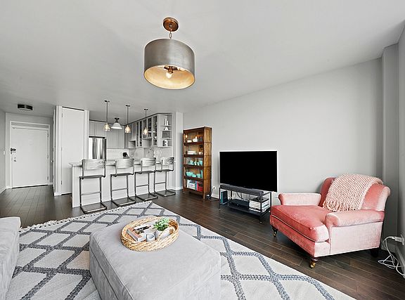 5th image of 1550 N Lake Shore Dr APT 22E
