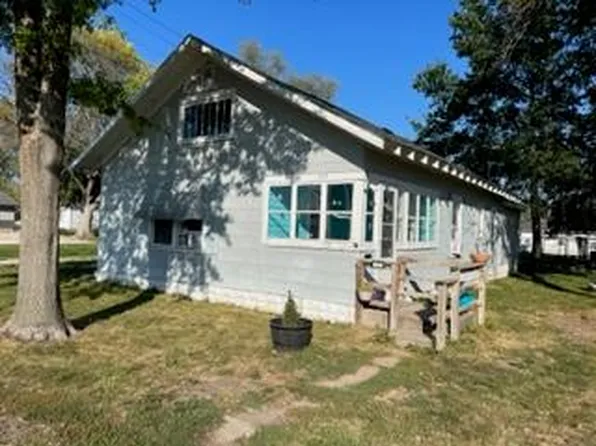 212 S Wabash St, La Plata, MO 63549
