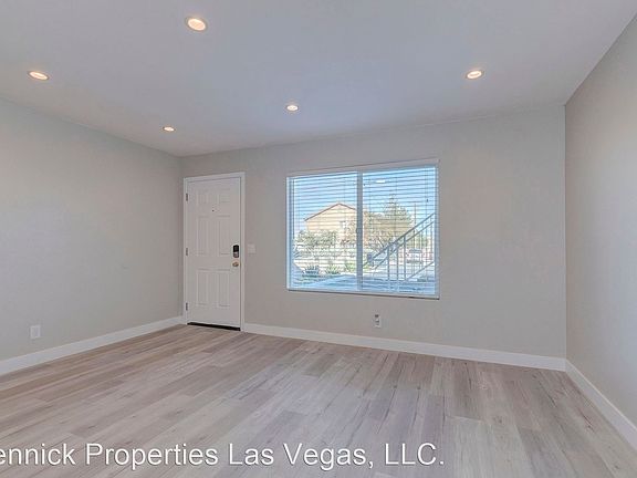 5th image of 471 Rexford Dr APT 2