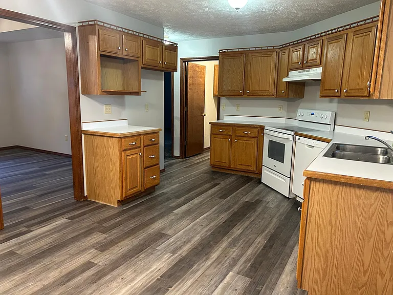 3414 W Riverside St — Photo 9