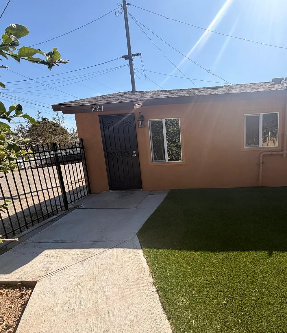 1 bed, 506 sqft, $2,300 — Photo 2
