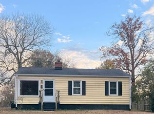 1409 Cedar Ave, Burlington, NC 27217