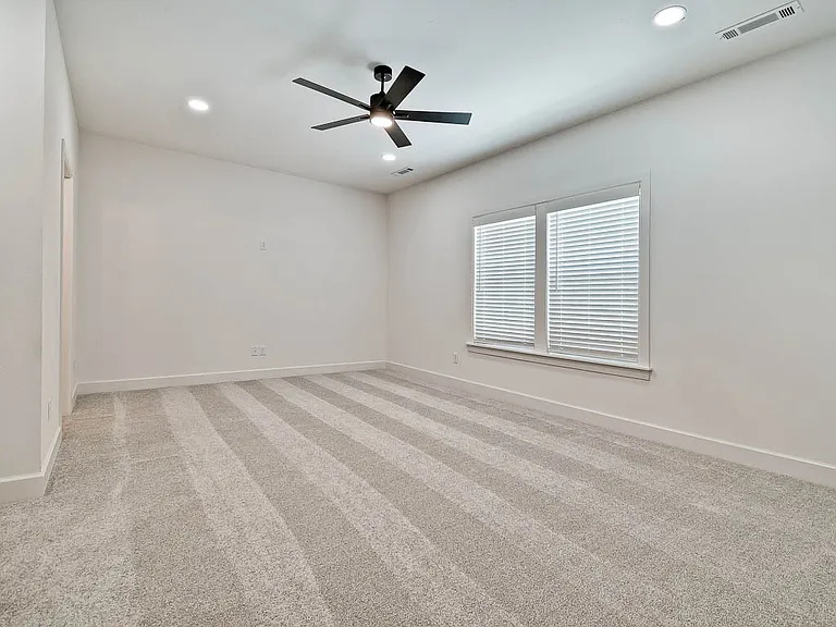 510 W Persimmon St — Photo 13