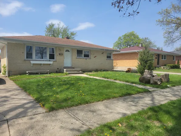 816 N School St, Addison, IL 60101