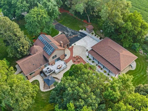 2127 Vintage Drive, Fitchburg, WI 53575