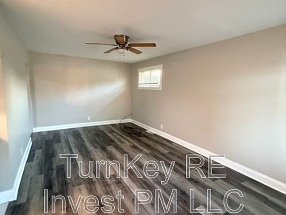 4th image of 17002 Greenbay Ave