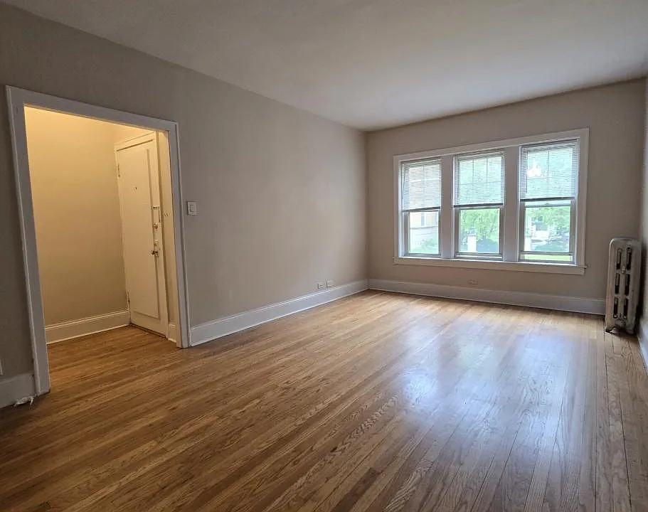 912 Reba Pl #2
