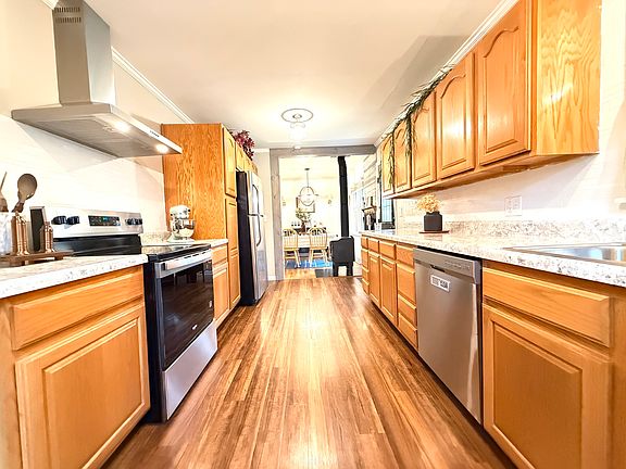 5th image of 400 S Orchard Dr