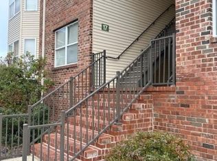 17 Frankie Ln, East Hanover, NJ 07936