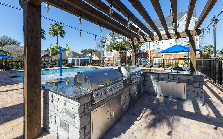 Pool Side Grill