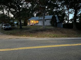 78 Highland St, Hyannis, MA 02601