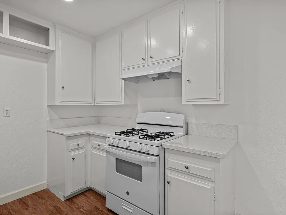 Crestview Apartments