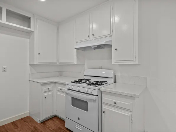 Crestview Apartments